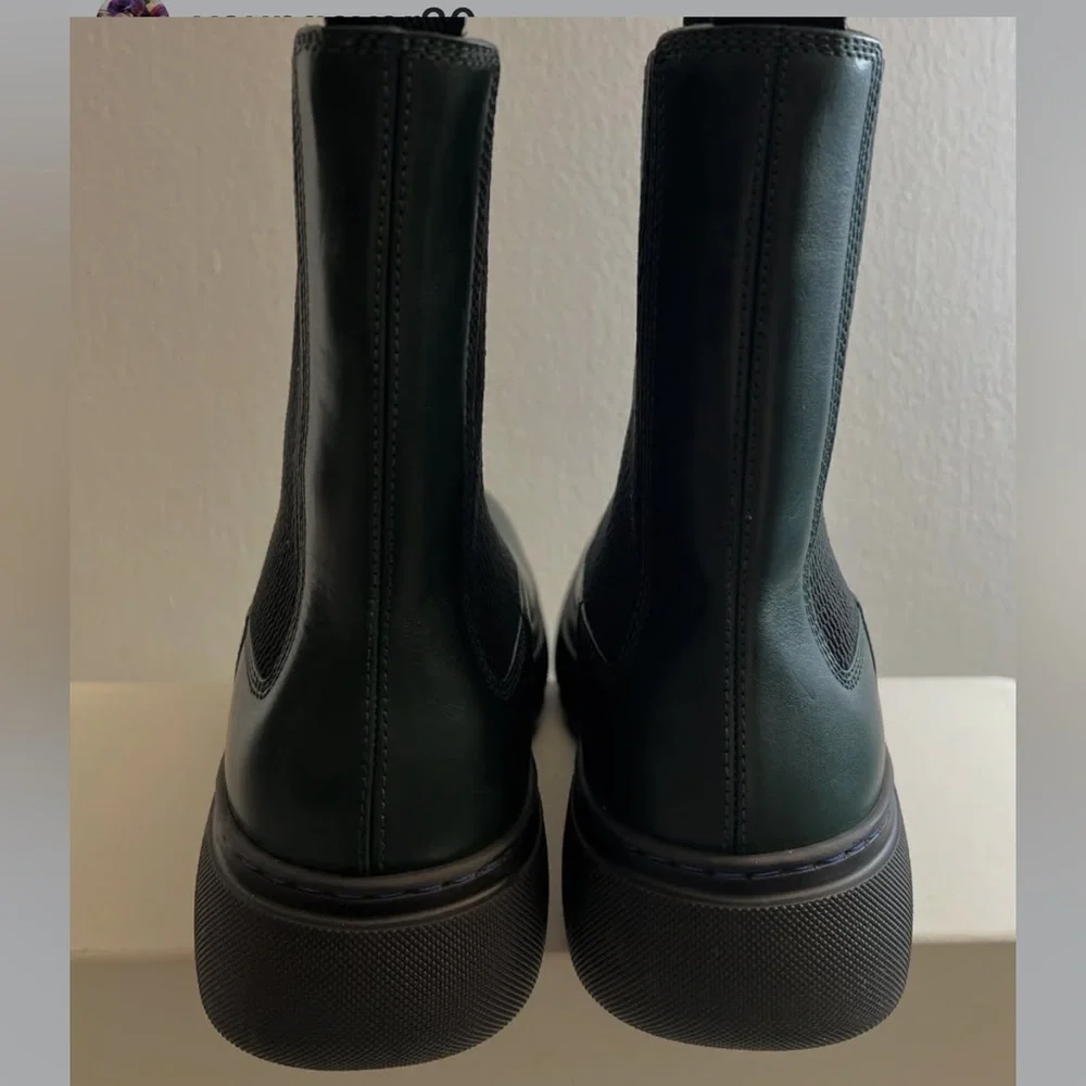 New-BURBERRY LEATHER CREEPER CHELSEA BOOTS IN DARK GREEN - Picture 8 of 16